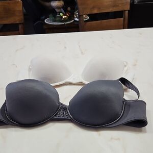 Vanity Fair Steele Violet and White Bras